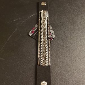 Paparazzi wrap bracelet with snap closure